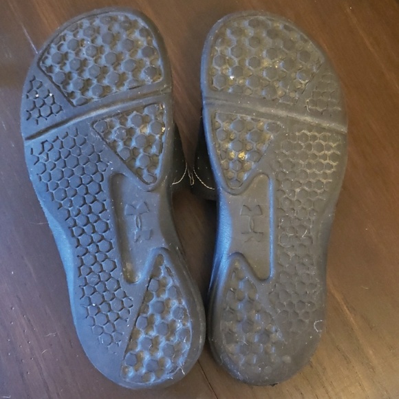 Under Armour Slides - Picture 2 of 2